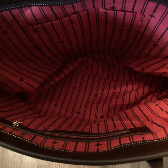 Brown vegan leather pleather large zippered tote bag - Picture 2 of 3